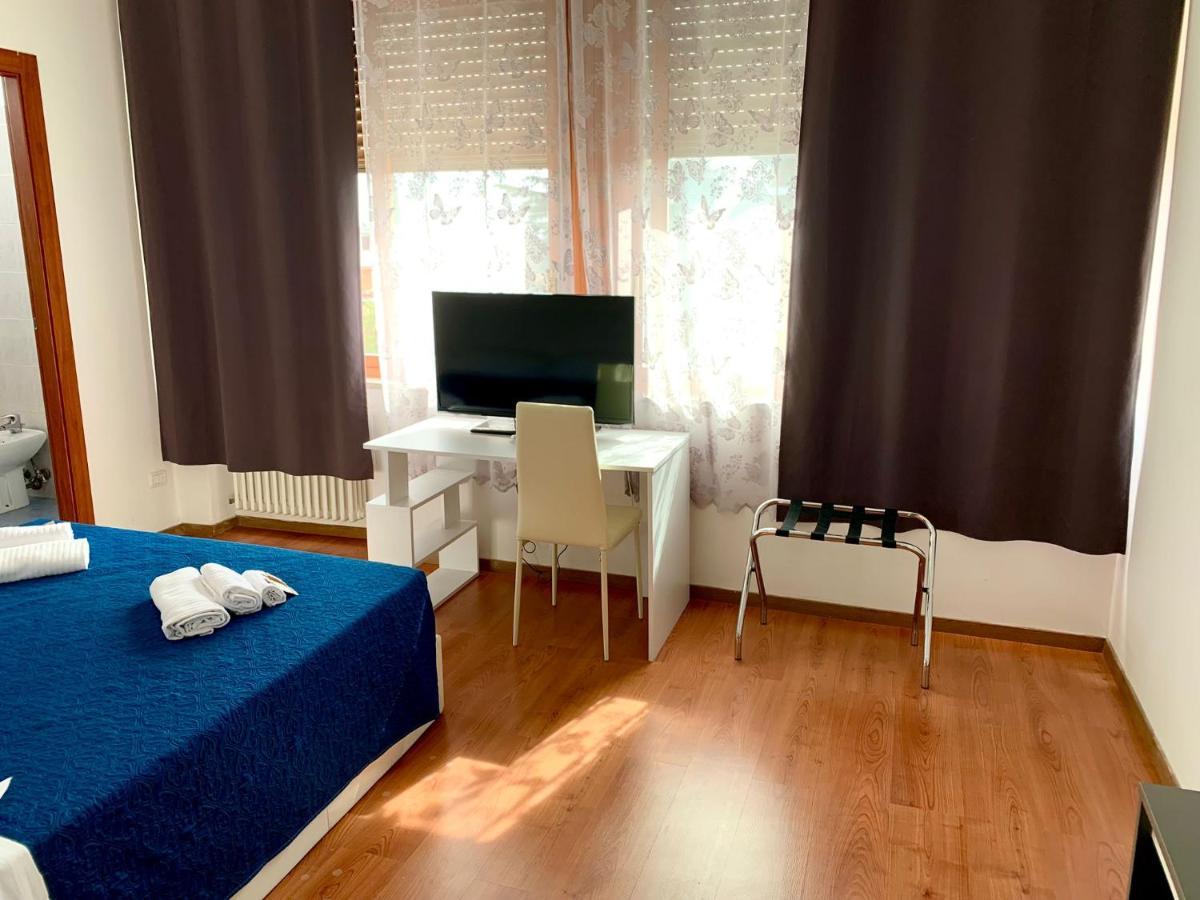 Hotel Oasi San Francesco Roma Esterno foto