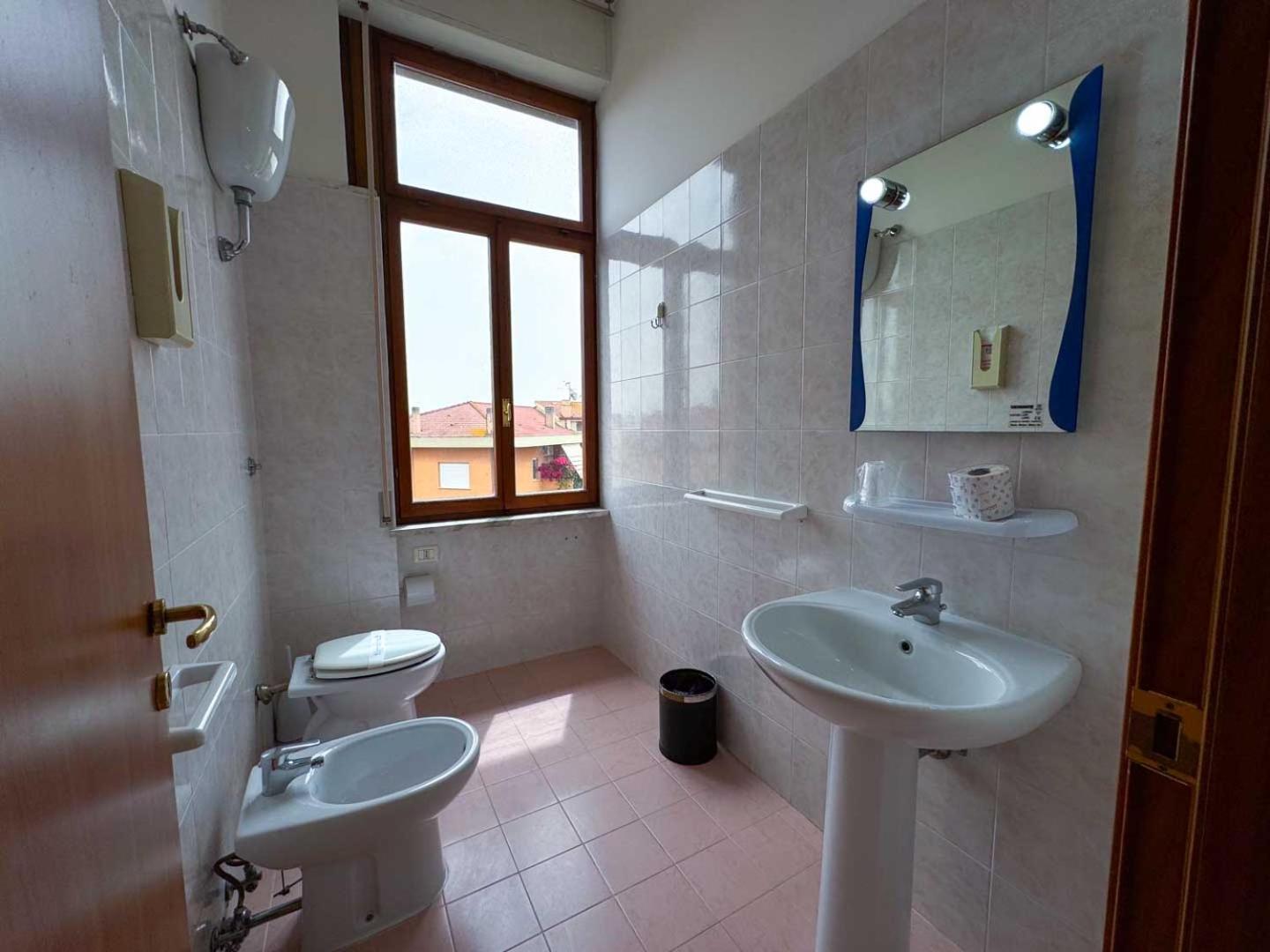 Hotel Oasi San Francesco Roma Esterno foto