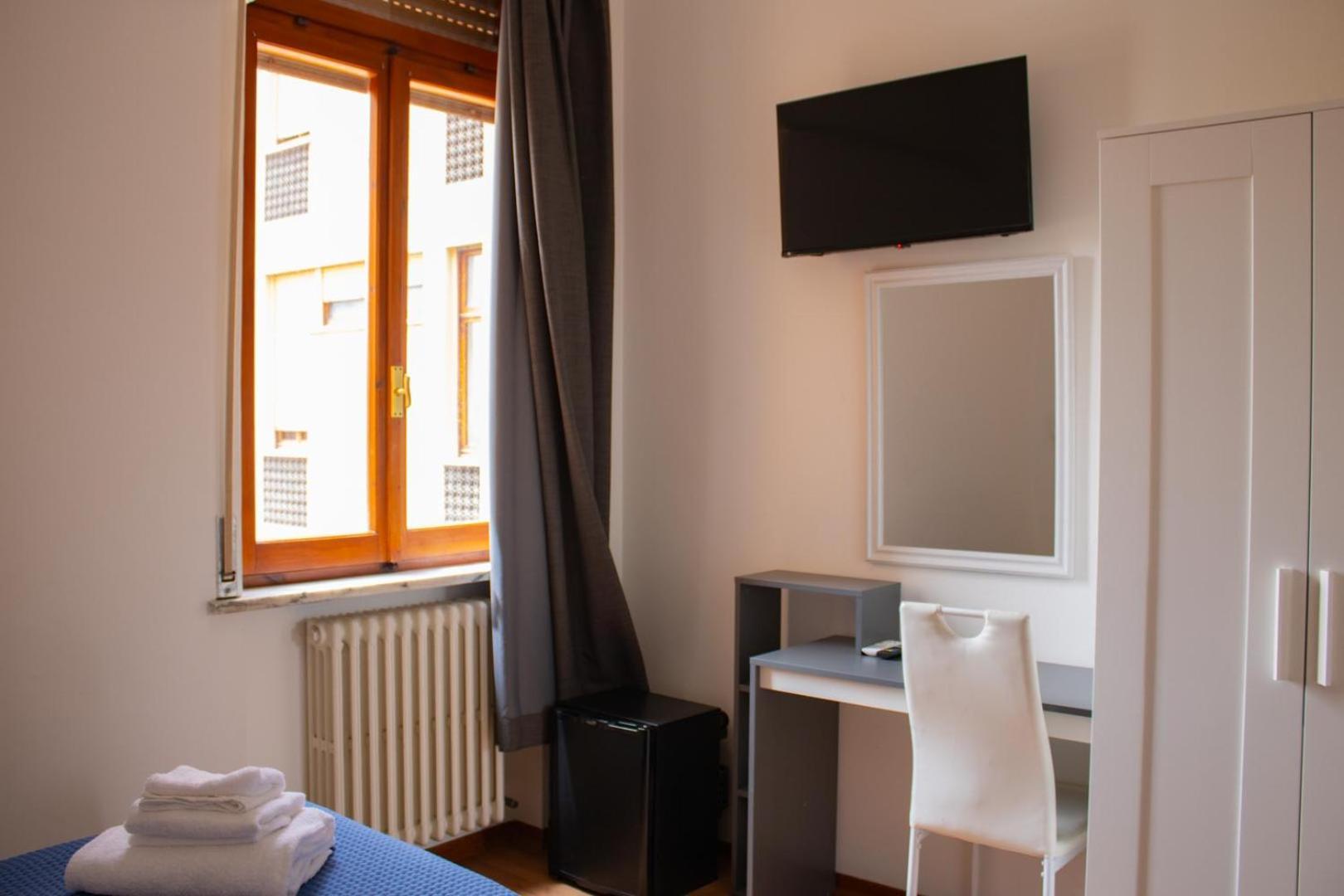 Hotel Oasi San Francesco Roma Esterno foto