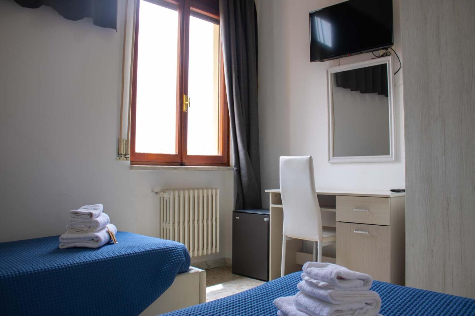 Hotel Oasi San Francesco Roma Esterno foto