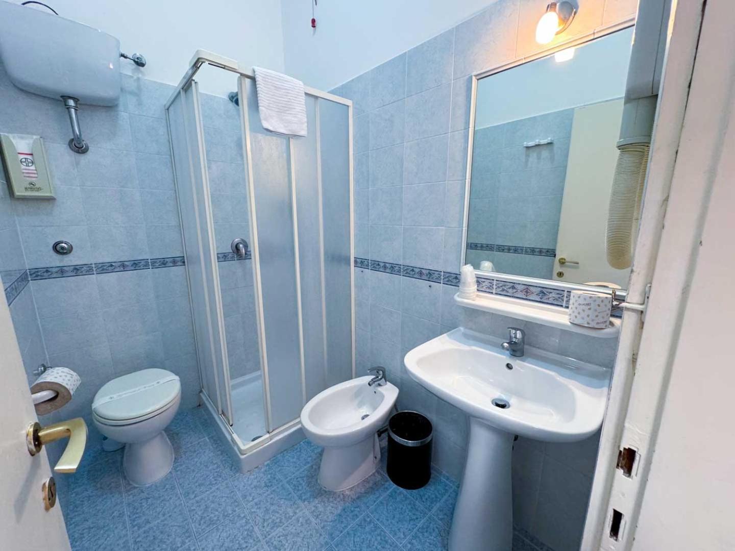 Hotel Oasi San Francesco Roma Esterno foto