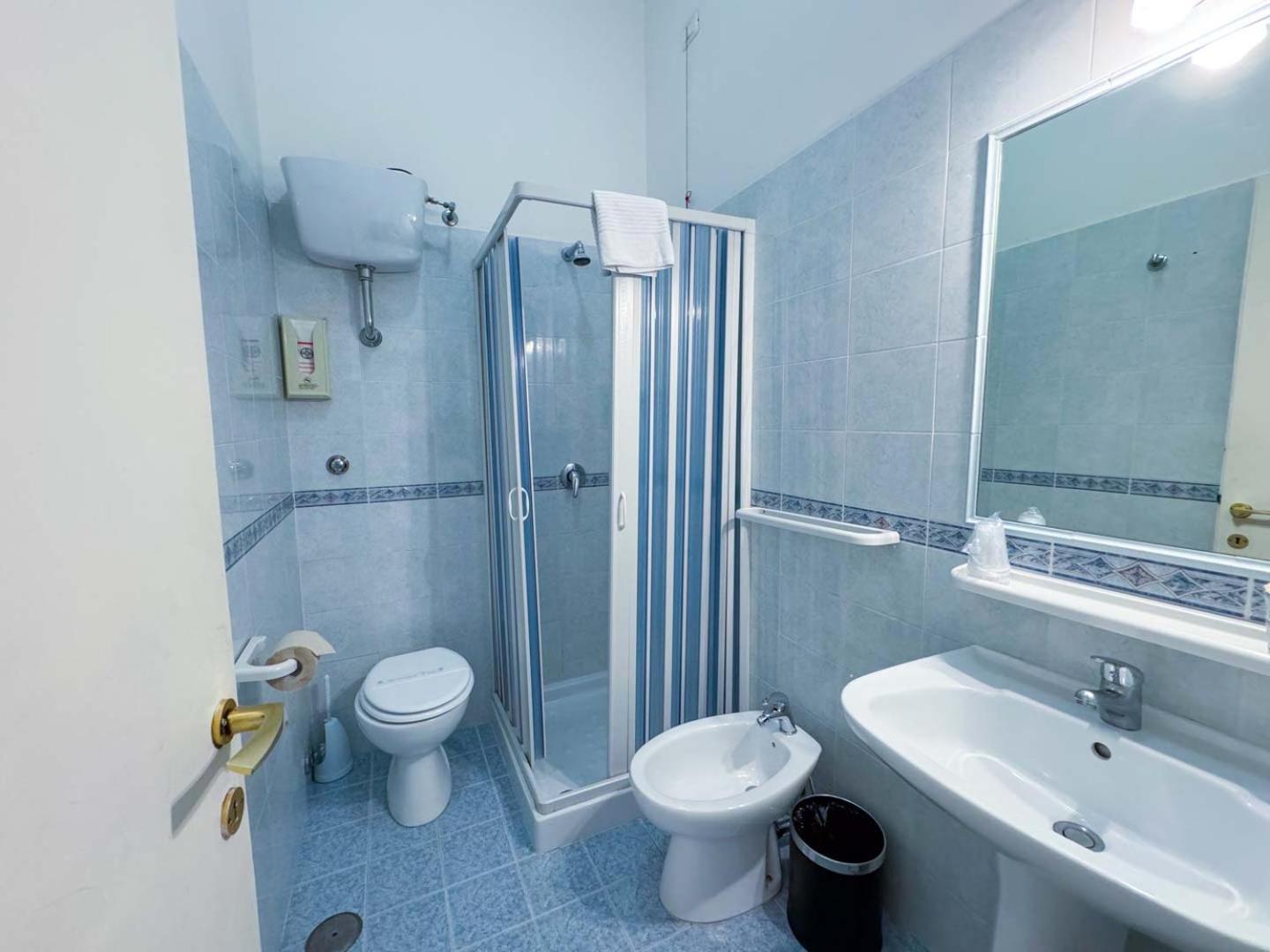 Hotel Oasi San Francesco Roma Esterno foto