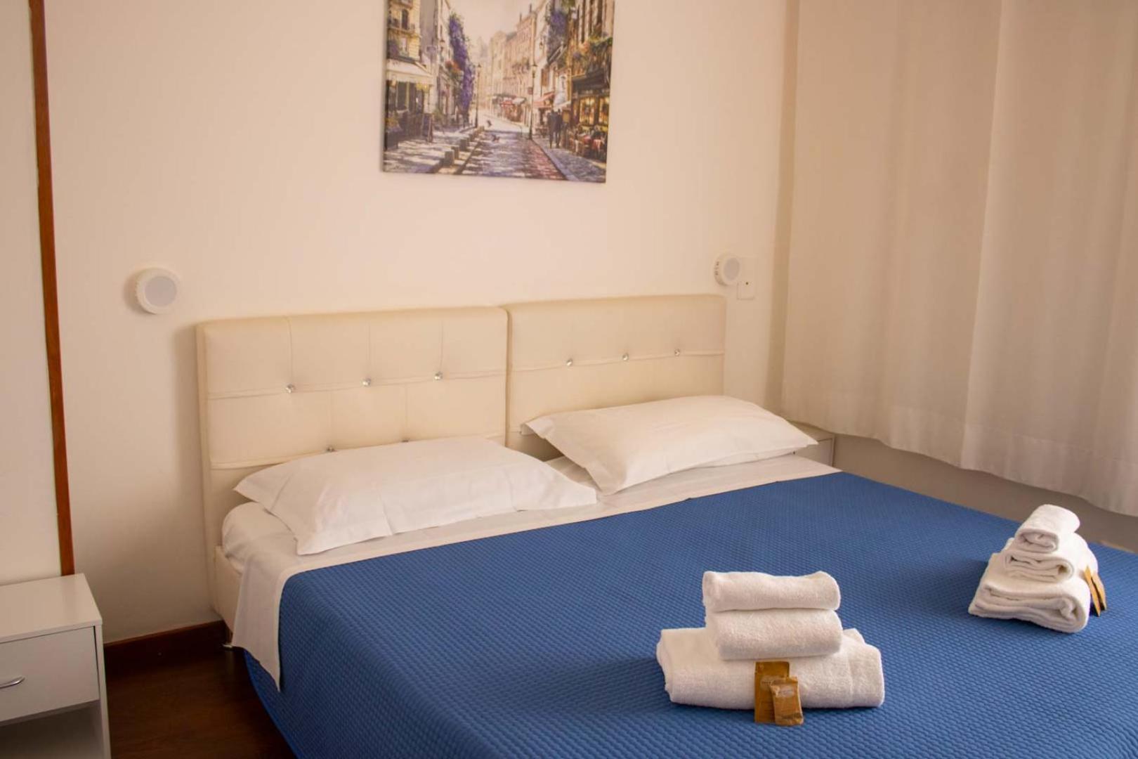 Hotel Oasi San Francesco Roma Esterno foto