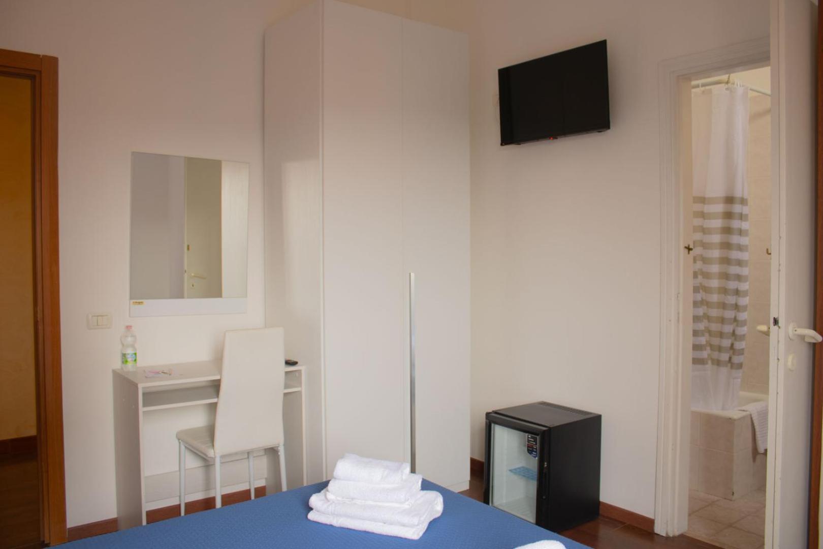 Hotel Oasi San Francesco Roma Esterno foto